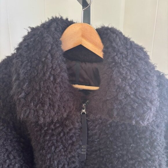 UGG Maeve Sherpa Teddy Jacket Women’s Medium Black Oversized Collar Full Zip NWT - Picture 1 of 10